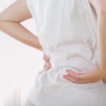 腰痛でお悩みの女性