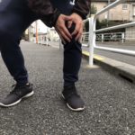 膝の痛みでお悩みの男性