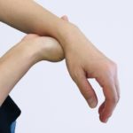 腱鞘炎でお悩みの男性